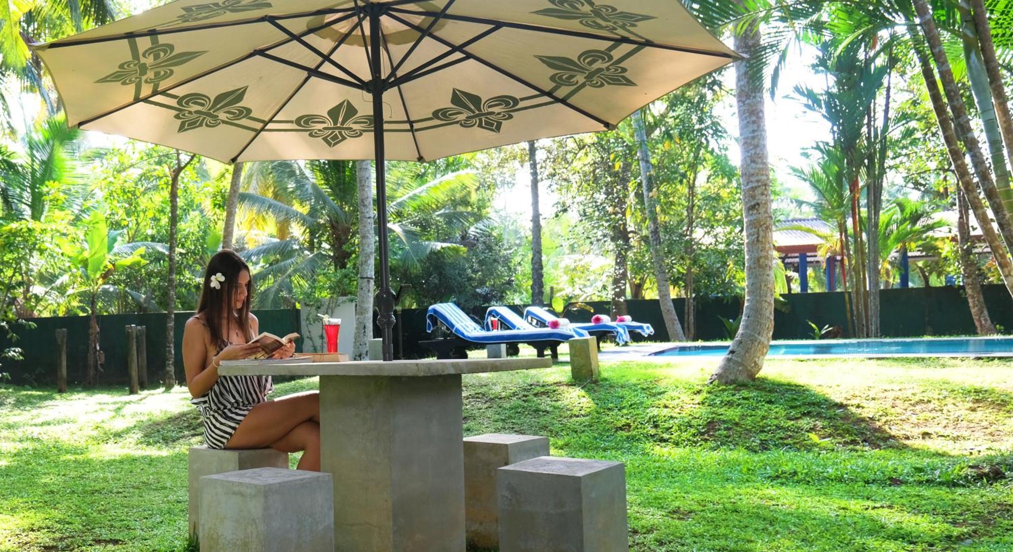Chandra Villa Ayurveda Resort Бентота Экстерьер фото